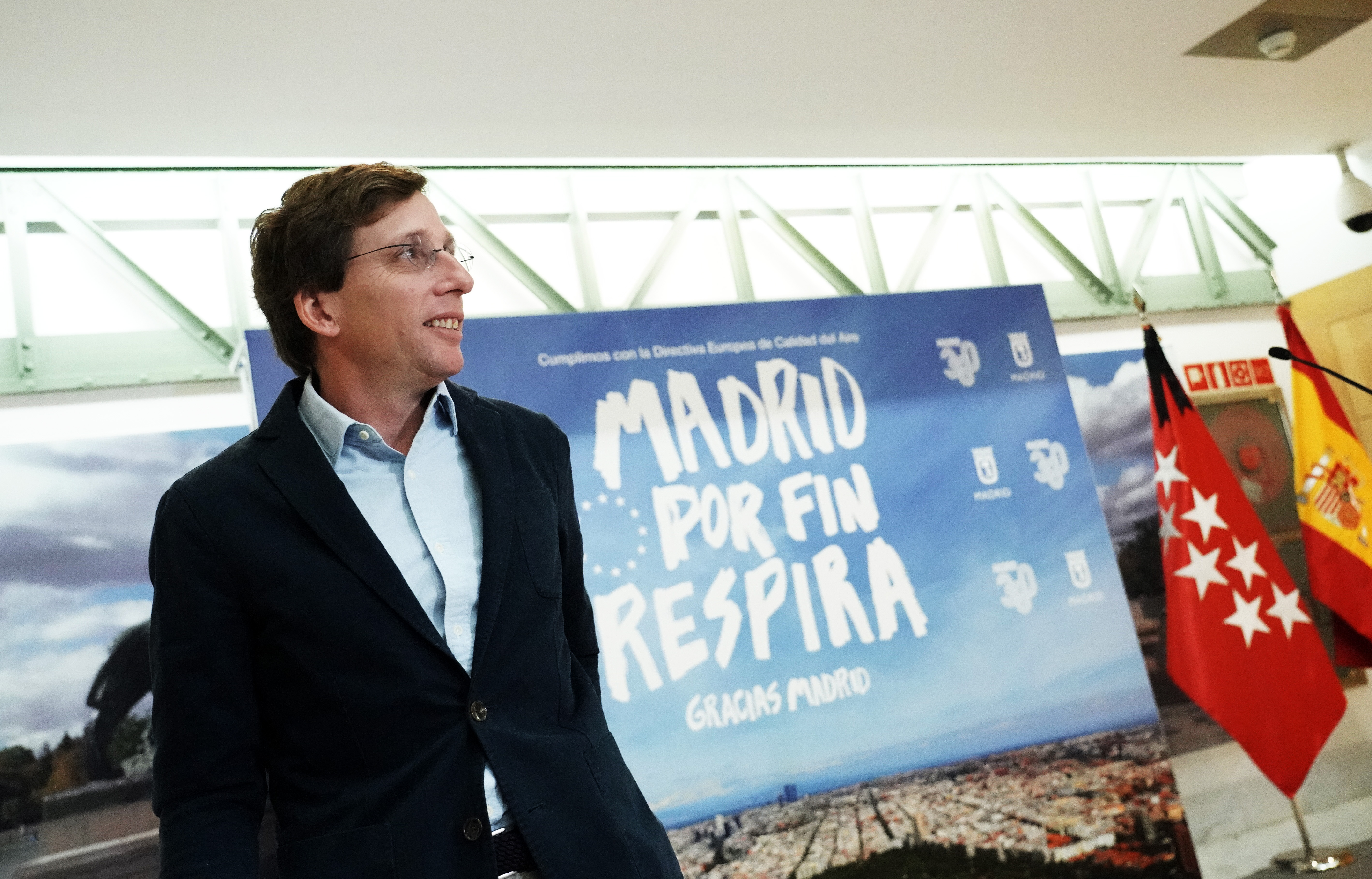 El alcalde de Madrid, José Luis Martínez-Almeida, durante la rueda de prensa en la que ha informado de los datos sobre la calidad del aire